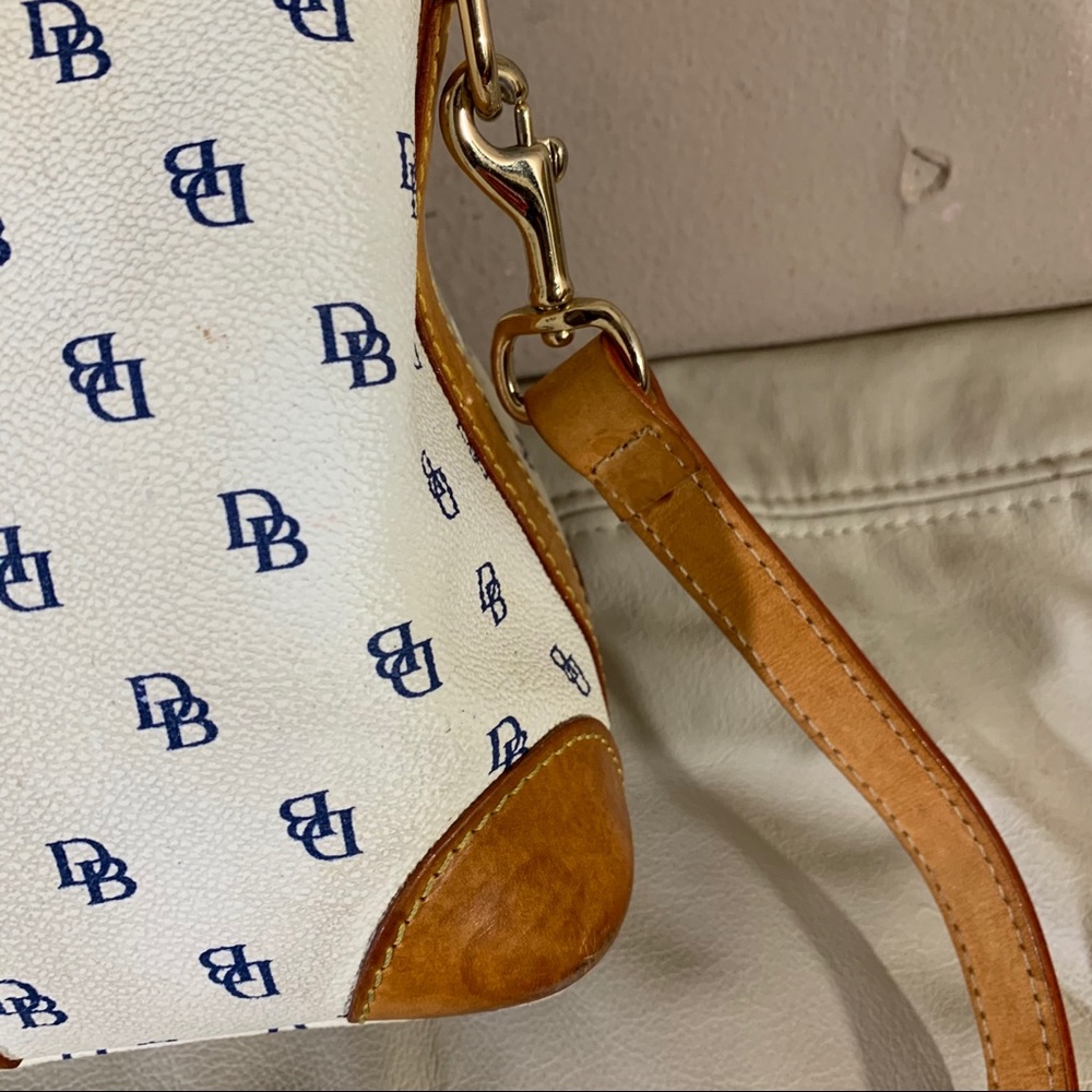 Dooney & Bourke White Leather Domed Satchel Bag - Picture 8 of 15
